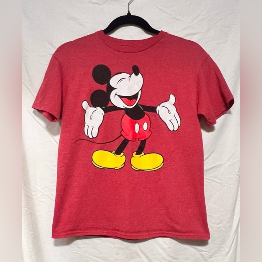 Official Disney Park Merch Red Mickey Mouse Cotton Short Sleeve Tee Shirt Casual - Picture 2 of 5